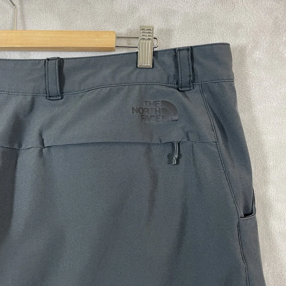 The North Face Mens Paramount Pants Asphalt Grey 36x32 NF0A7WZE FlashDry